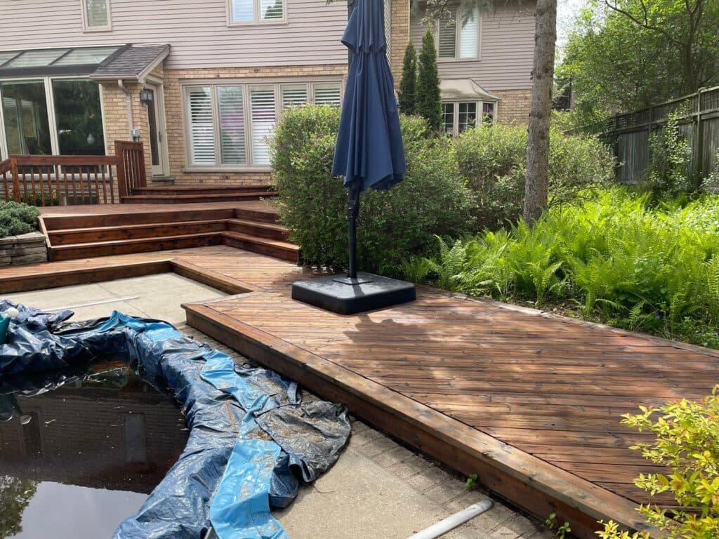 Fence Staining - professional deck service in Ontario
